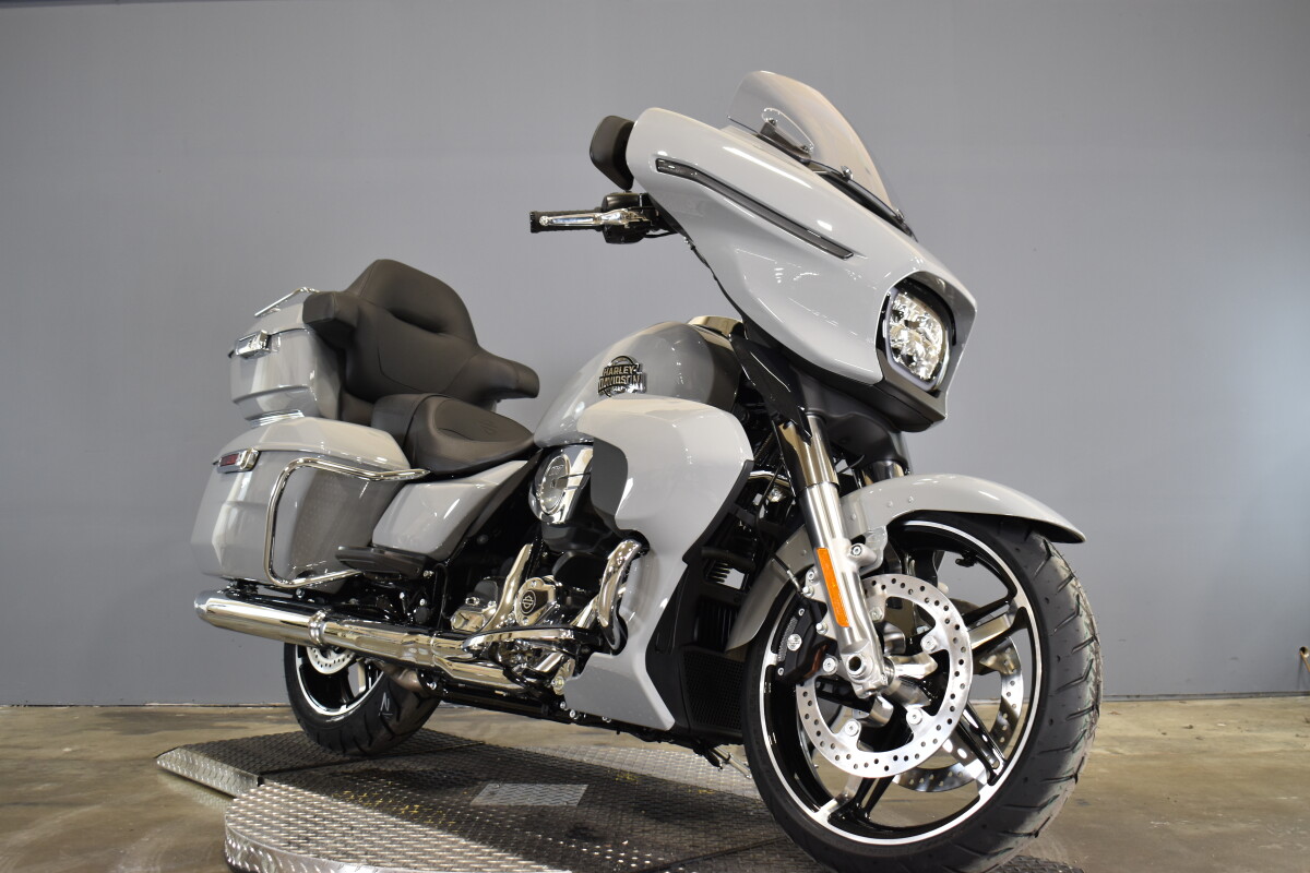 2025 Harley-Davidson Street Glide Ultra FLHXU - Photo 6