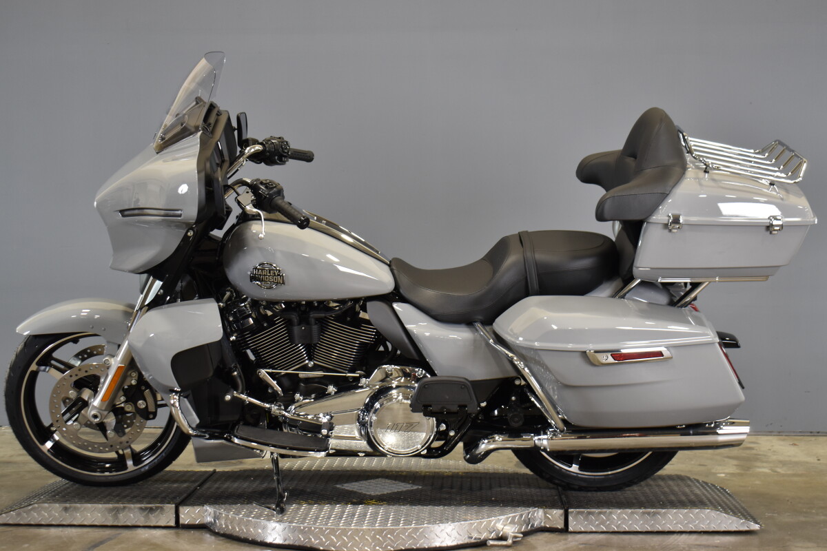 2025 Harley-Davidson Street Glide Ultra FLHXU - Photo 10