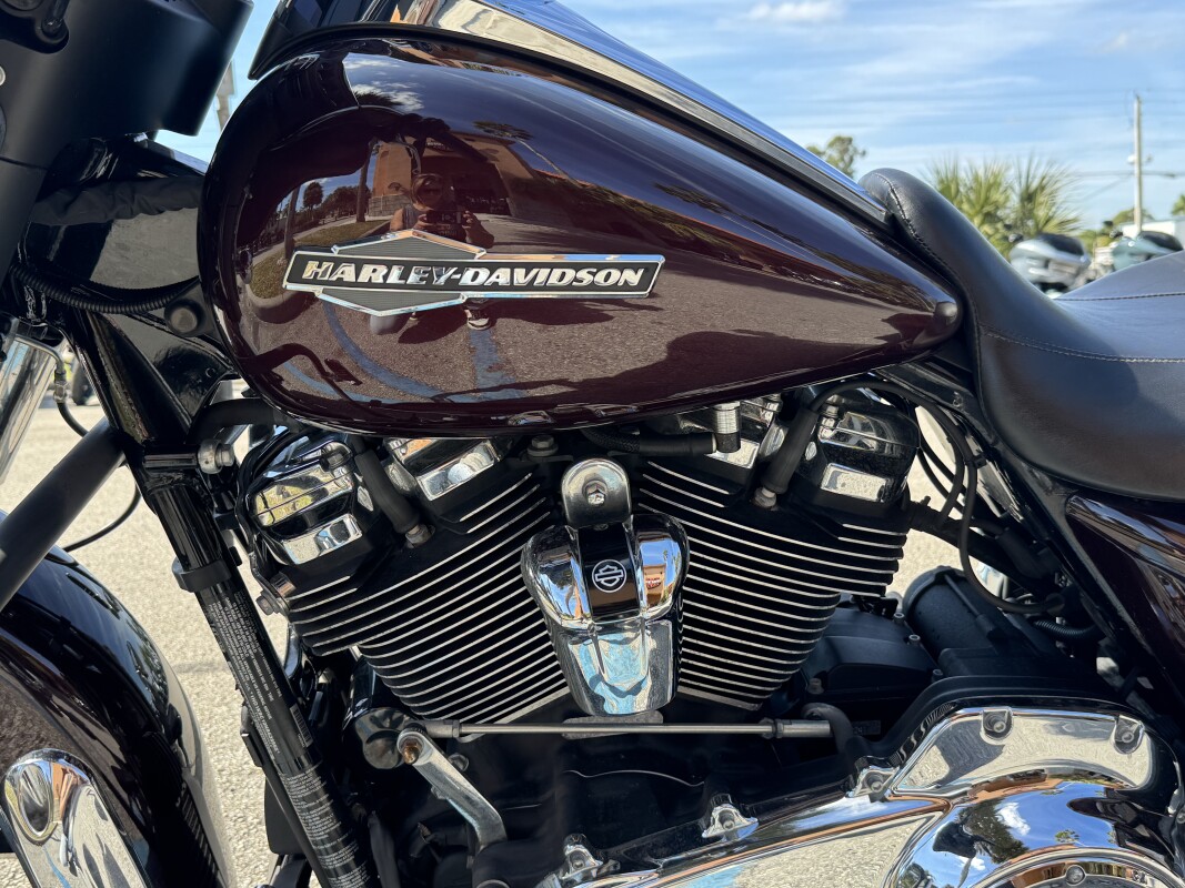 Street Glide - Photo 8