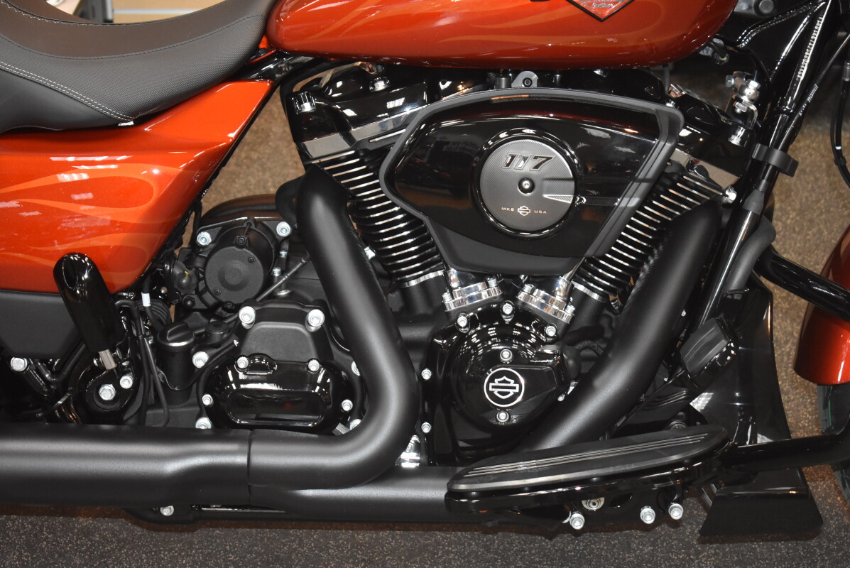 FLHX 2025 Street Glide - Photo 5