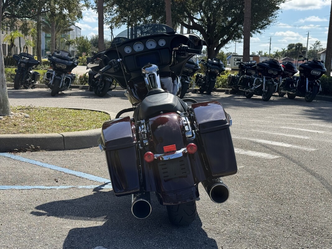 Street Glide - Photo 5