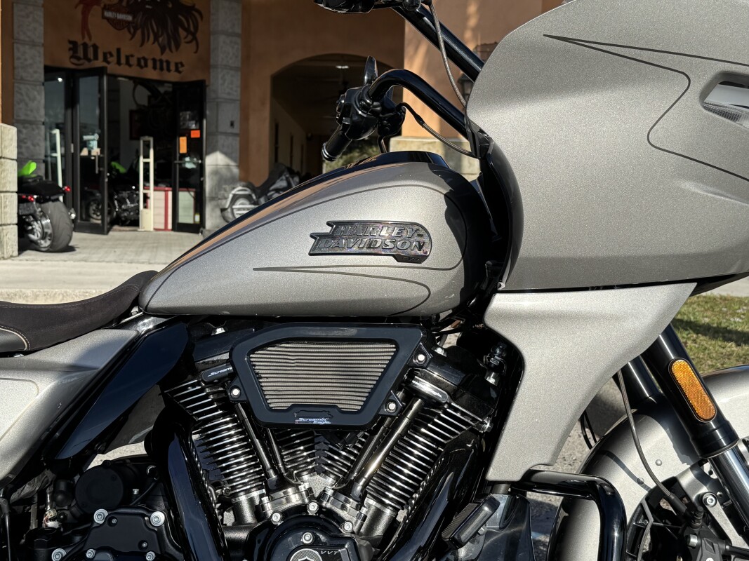 FLTRXSE 2023 CVO Road Glide - Photo 10