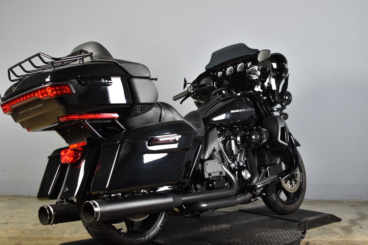 H　1piu1uguale3 SEMI-DOUBLE RIDERS Used 2022 Ultra Limited in undefined | Harley-Davidson USA