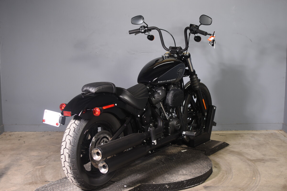 2024 Street Bob 114 FXBBS - Photo 10
