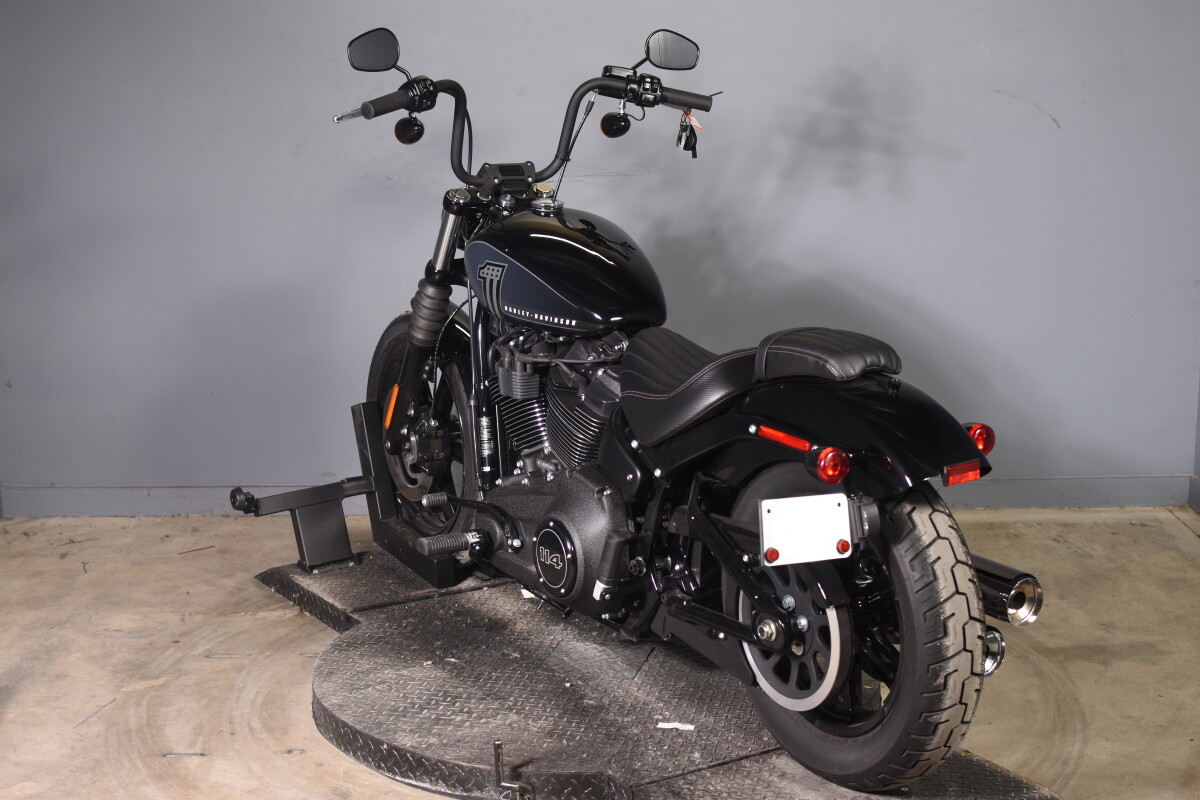 2024 Street Bob 114 FXBBS - Photo 6