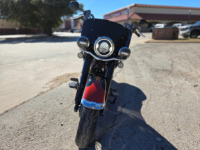 2025 Harley-Davidson® Heritage Classic thumb 1