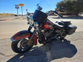 2025 Harley-Davidson® Heritage Classic thumb 0