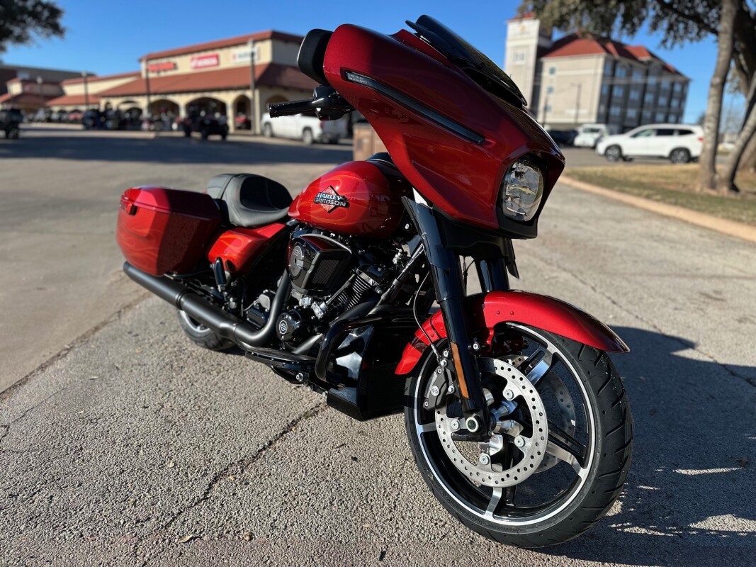 2025 Harley-Davidson Street Glide - Photo 2