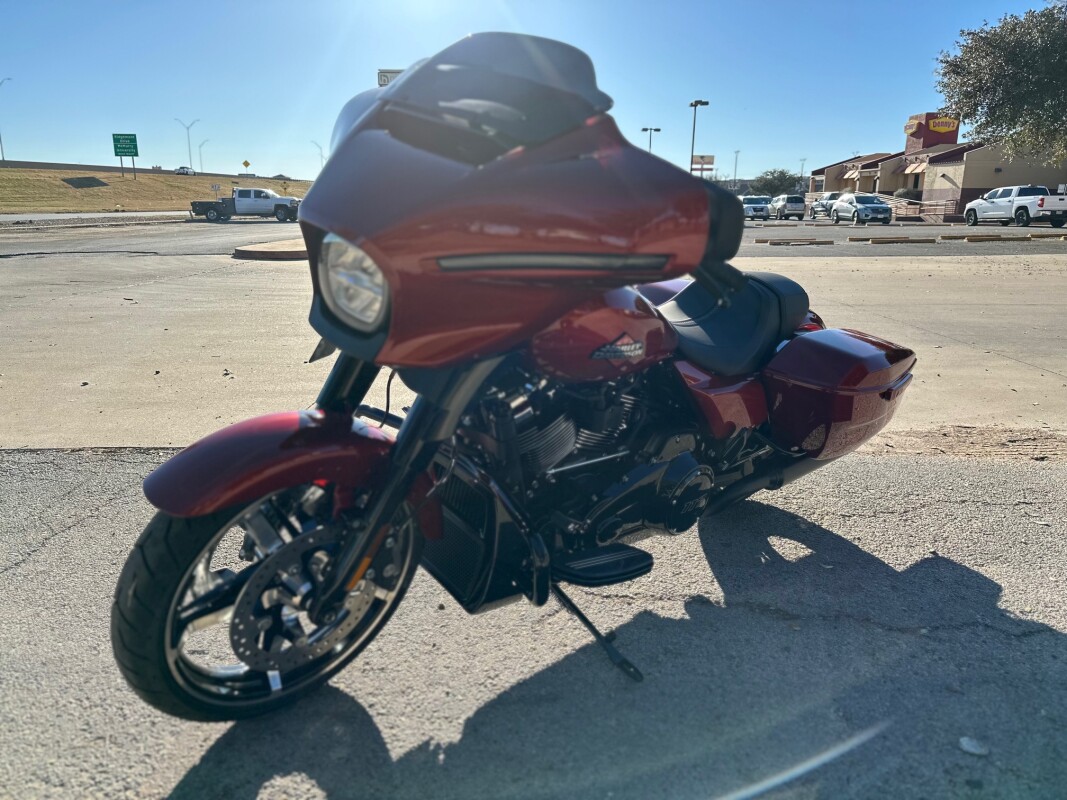 2025 Harley-Davidson Street Glide - Photo 4