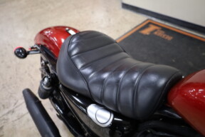 2018 Harley-Davidson<sup>®</sup> Iron 883<sup>™</sup> Wicked Red thumb 0