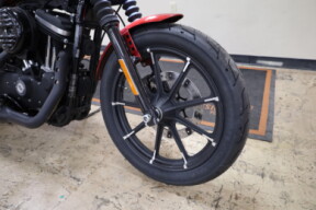 2018 Harley-Davidson<sup>®</sup> Iron 883<sup>™</sup> Wicked Red thumb 1