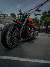 2023 Harley-Davidson<sup>®</sup> Breakout<sup>™</sup> Baja Orange thumb 0