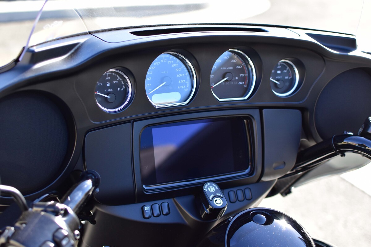 2025 Harley-Davidson® Tri Glide™ Ultra FLHTCUTG, photo 7