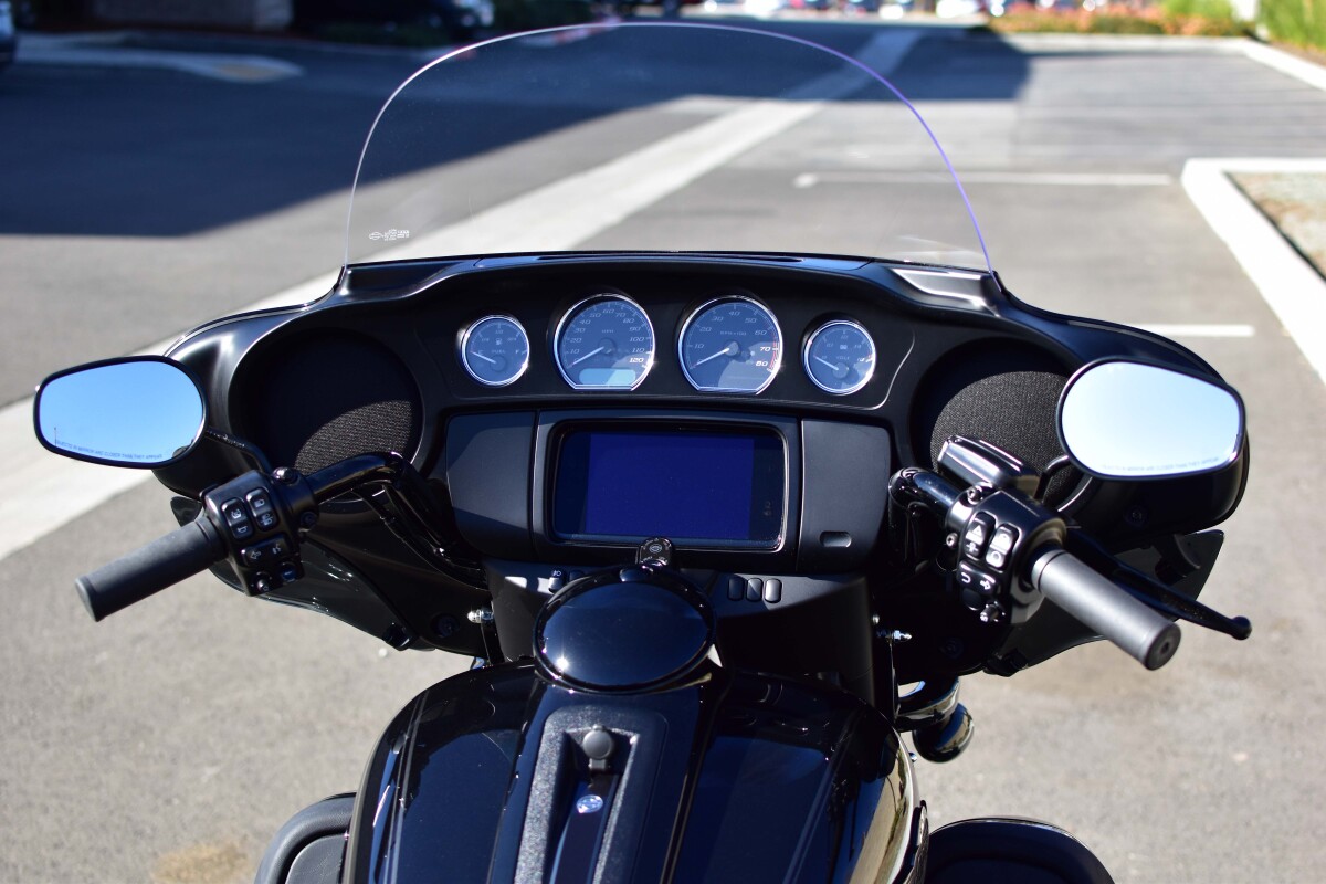 2025 Harley-Davidson® Tri Glide™ Ultra FLHTCUTG, photo 17