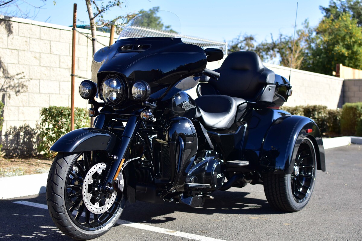 2025 Harley-Davidson® Tri Glide™ Ultra FLHTCUTG, photo 6
