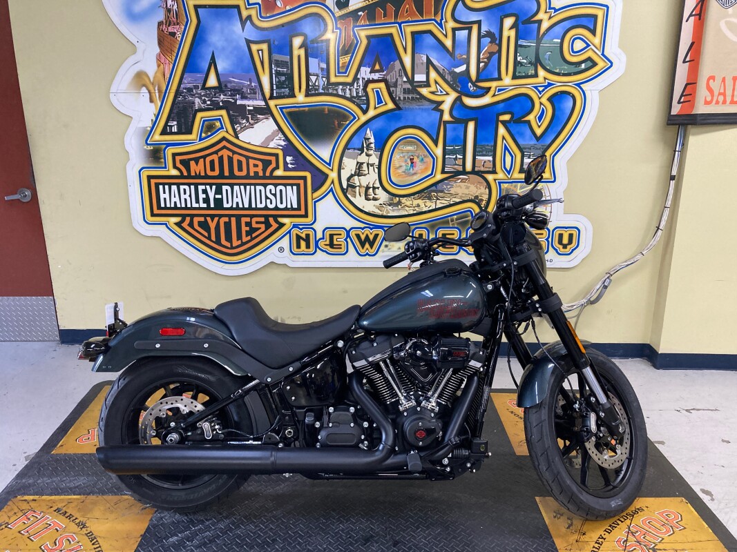 2025 Harley-Davidson<sup>®</sup> Low Rider<sup>®</sup> S Iron Horse Metallic - Black Finish