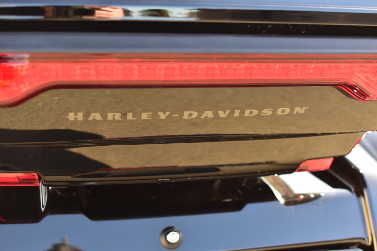 2025 Harley-Davidson® Tri Glide™ Ultra FLHTCUTG, photo 13
