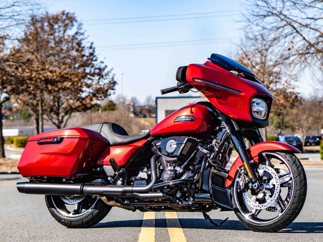 FLHX 2025 Street Glide - Photo 2