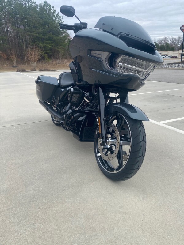 2025 Harley-Davidson Road Glide Iron Horse Metallic - Black Finish - Photo 4