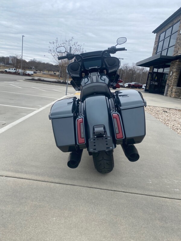 2025 Harley-Davidson Road Glide Iron Horse Metallic - Black Finish - Photo 7