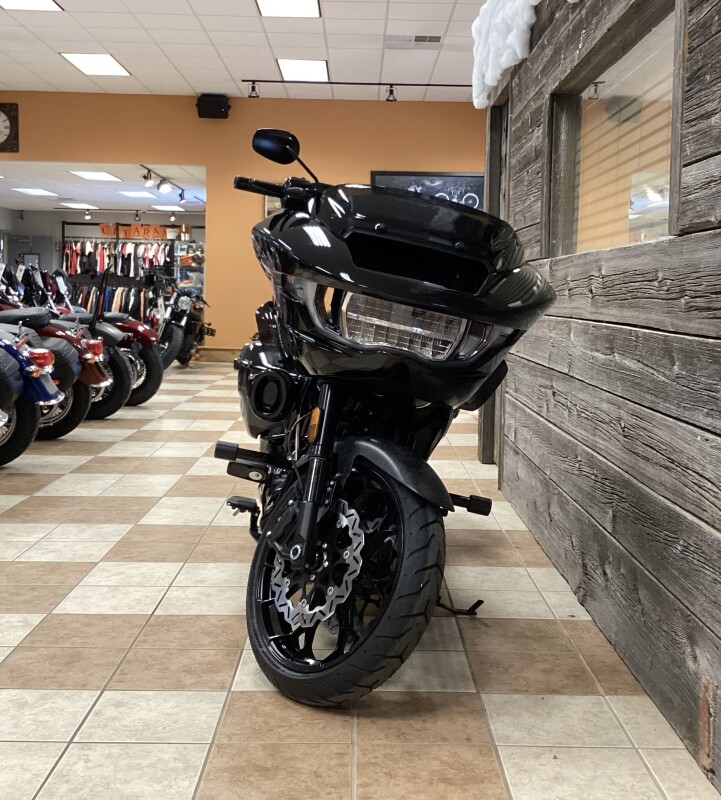 2025 Harley-Davidson CVO Road Glide ST Hot Lap - Photo 2