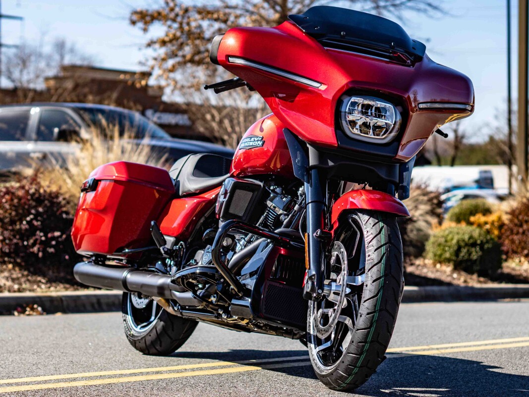FLHX 2025 Street Glide - Photo 6