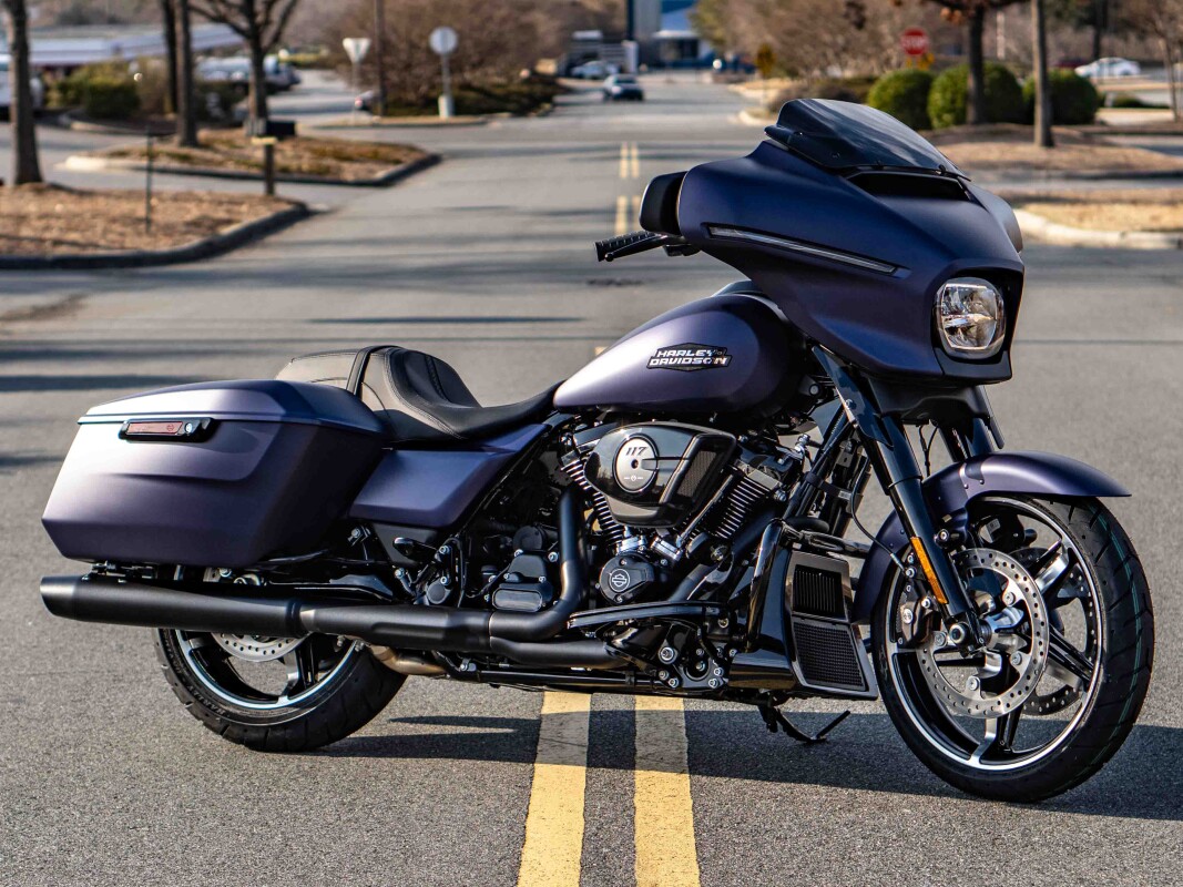 FLHX 2025 Street Glide - Photo 3