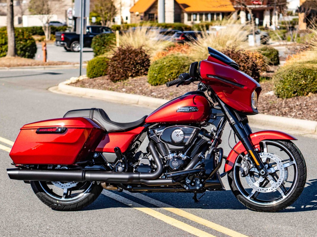 FLHX 2025 Street Glide - Photo 5