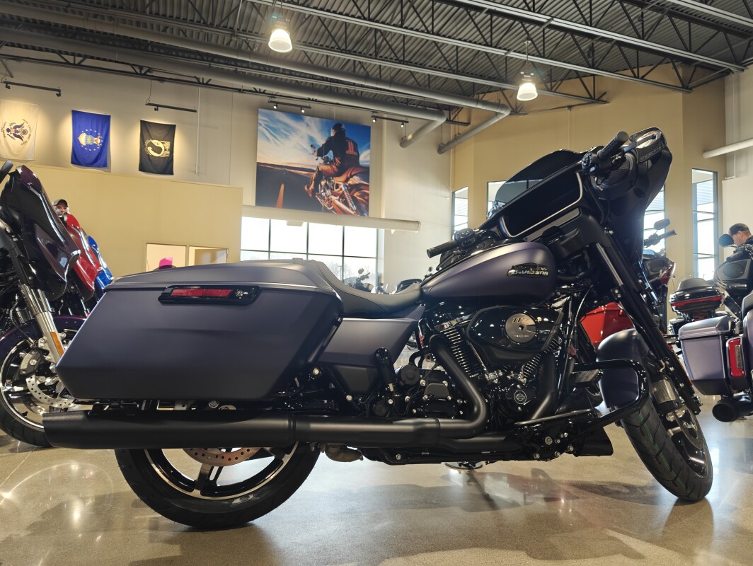 2025 Harley-Davidson Street Glide Purple Abyss Denim - Black Finish - Photo 6