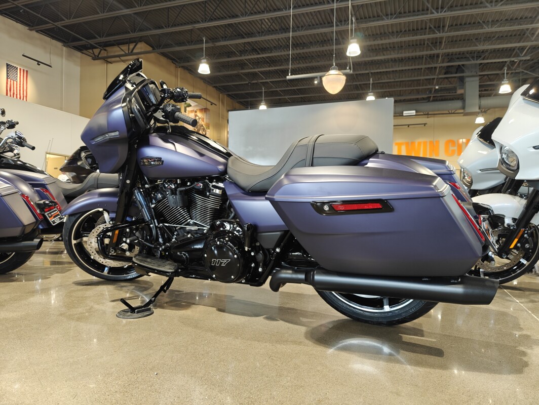 2025 Harley-Davidson Street Glide Purple Abyss Denim - Black Finish - Photo 8