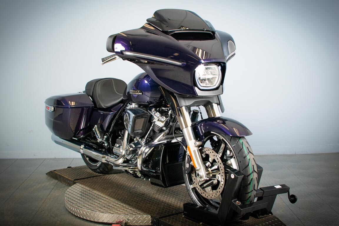2025 Harley-Davidson Street Glide FLHX - Photo 2