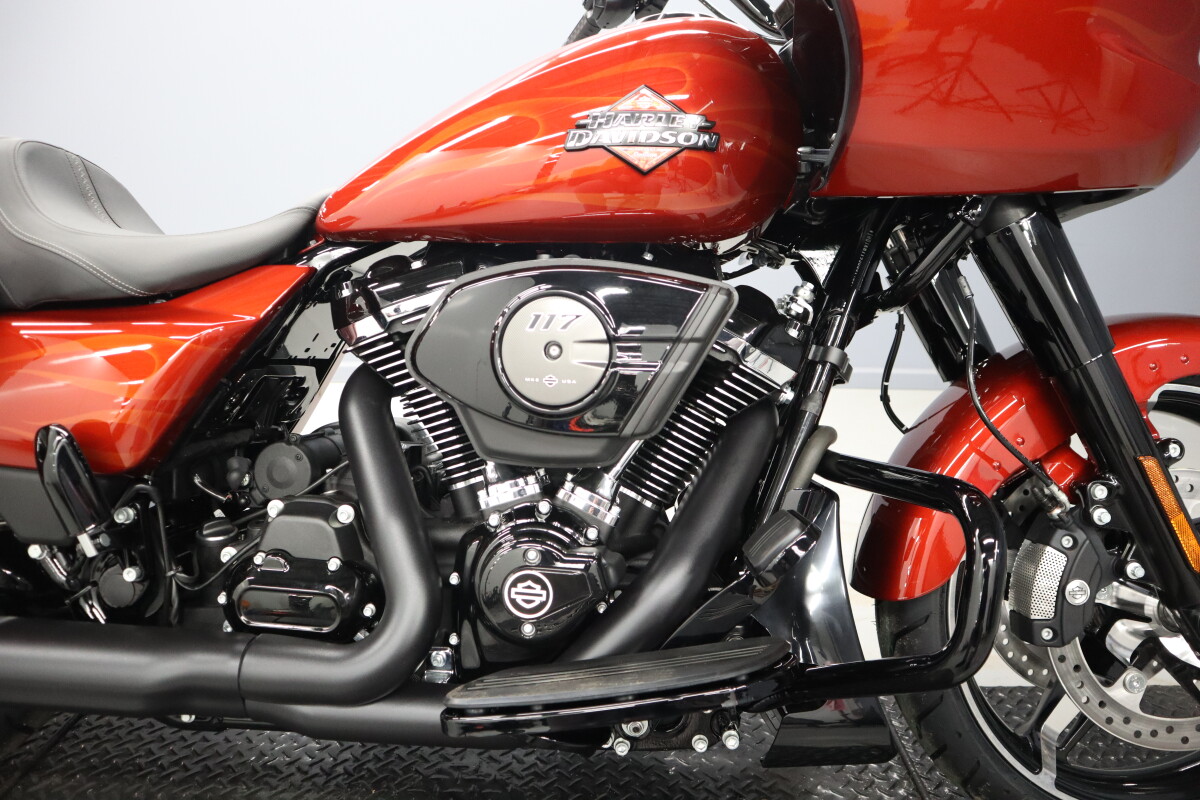 2025 Harley-Davidson Road Glide FLTRX - Photo 4