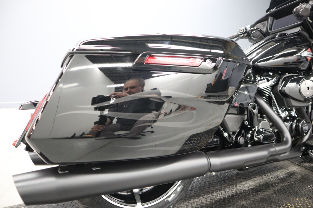 2025 Harley-Davidson Street Glide FLHX - Photo 10
