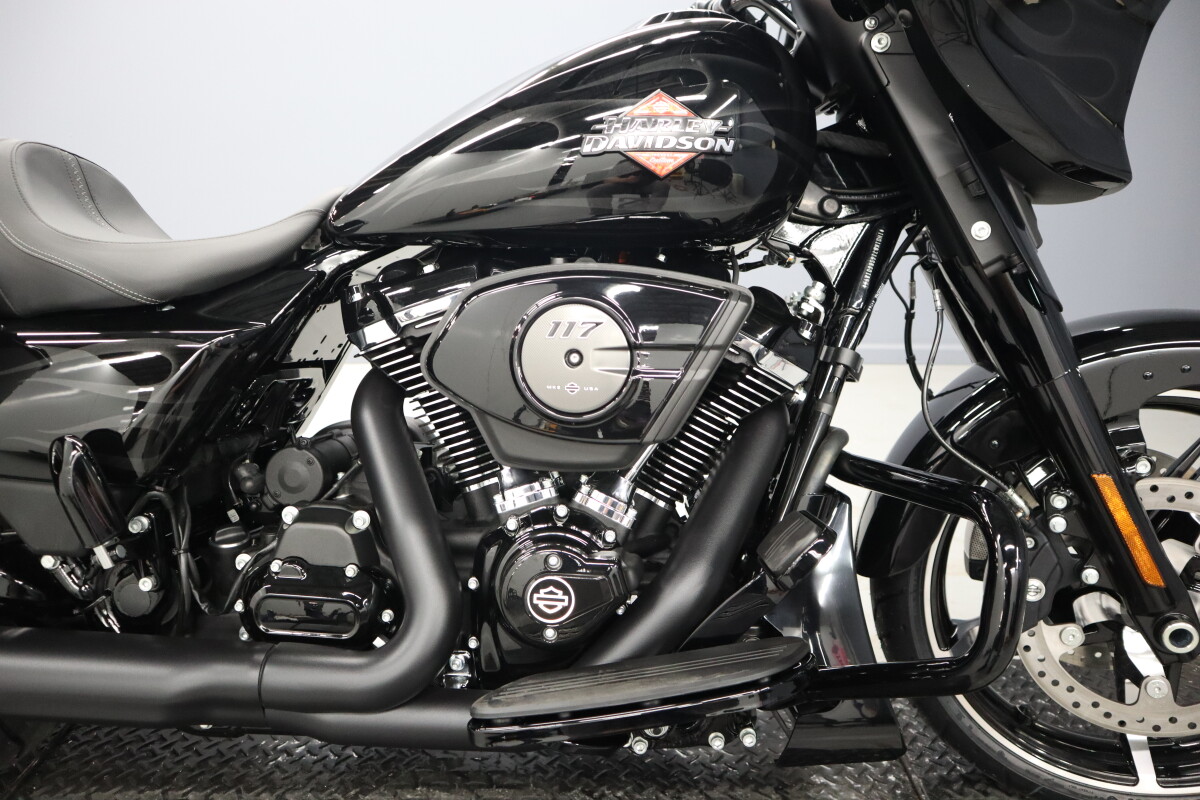 2025 Harley-Davidson Street Glide FLHX - Photo 4