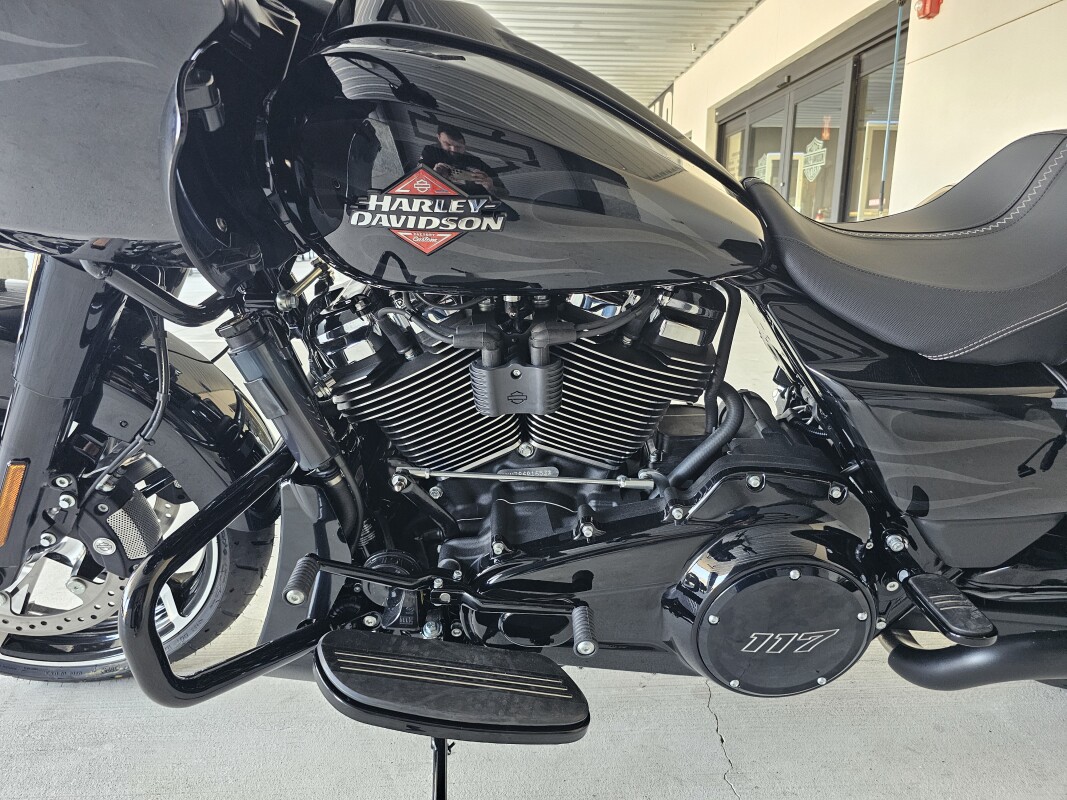 2025 Harley-Davidson Road Glide - Photo 8