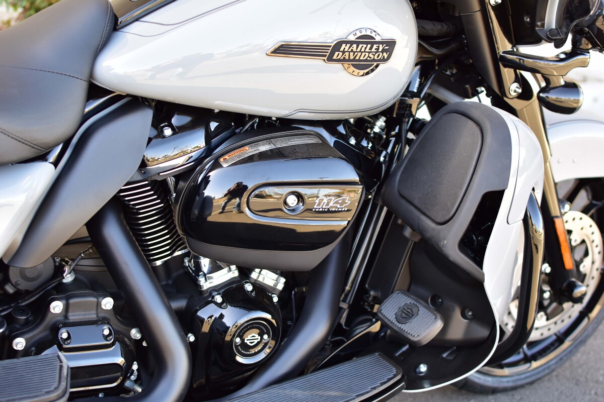 2025 Harley-Davidson Tri Glide Ultra FLHTCUTG - Photo 9