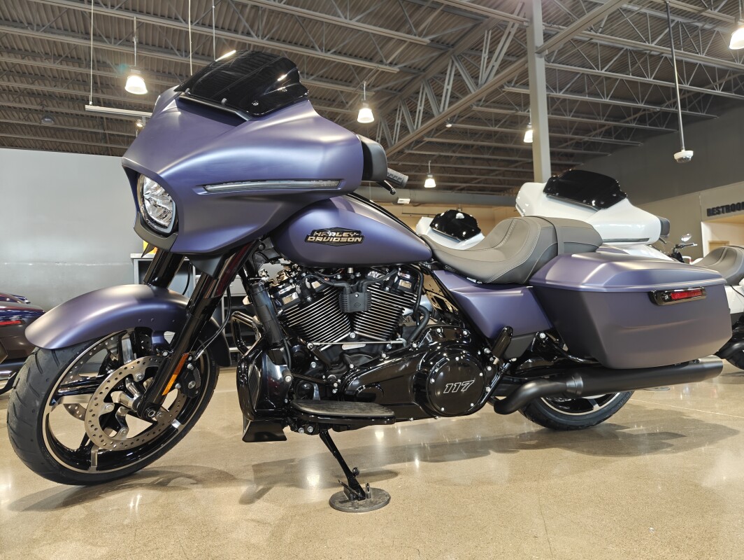 2025 Harley-Davidson Street Glide Purple Abyss Denim - Black Finish