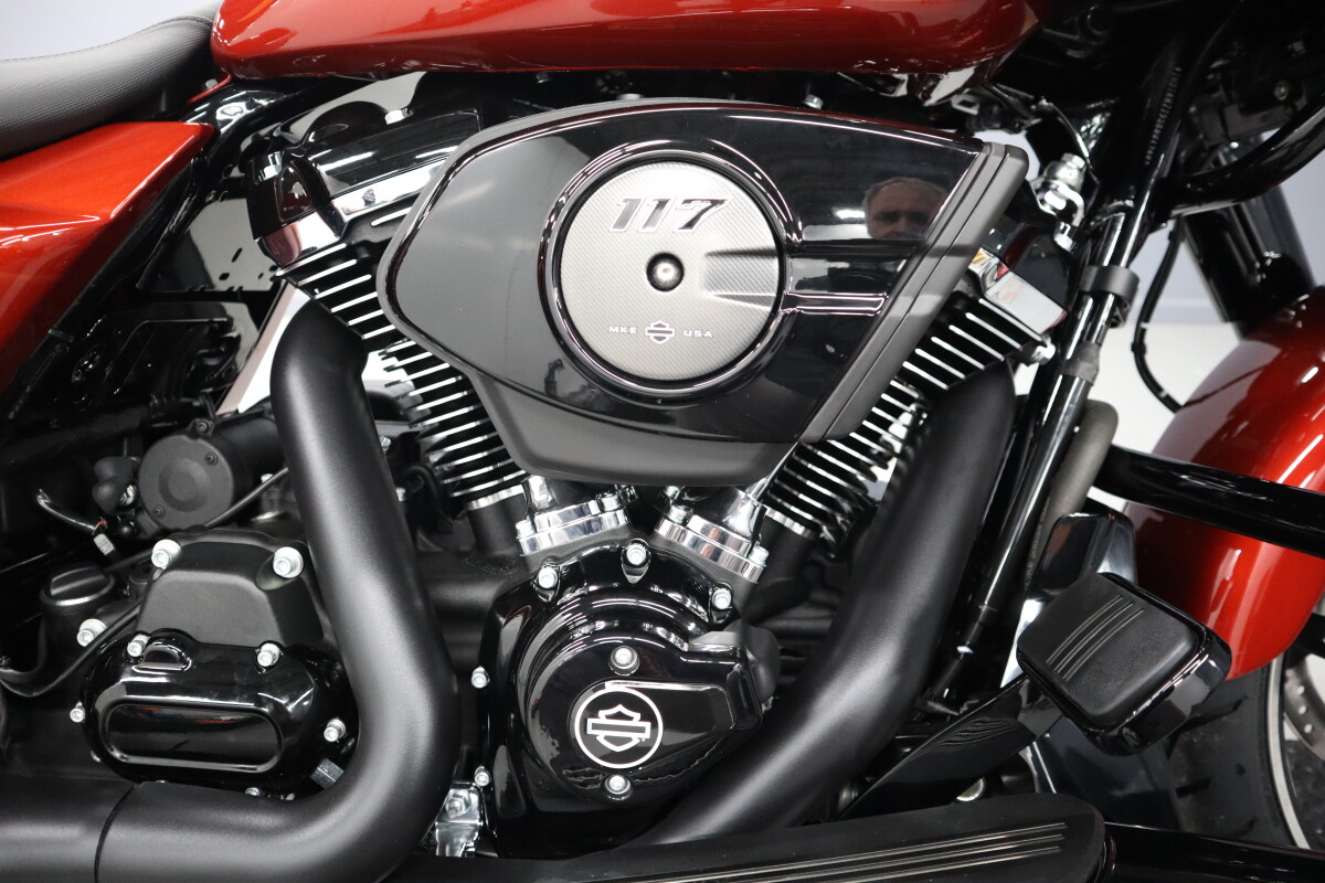 2025 Harley-Davidson Road Glide FLTRX - Photo 5