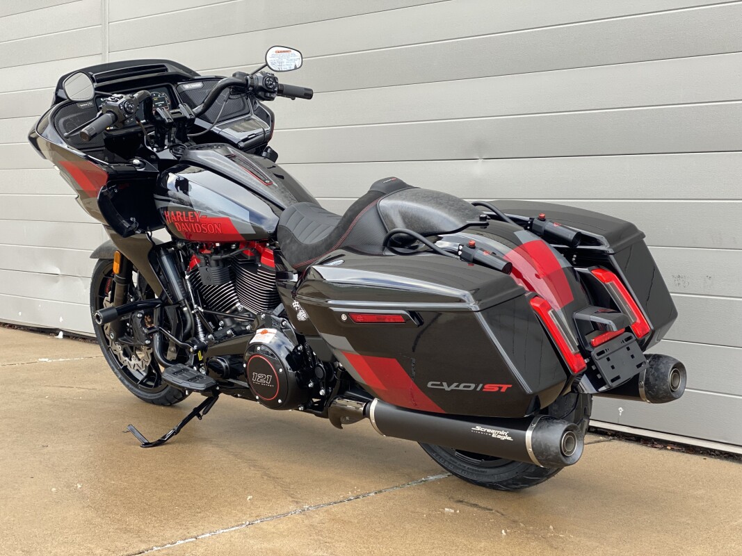 2025 Harley-Davidson CVO Road Glide ST Hot Lap - Photo 6