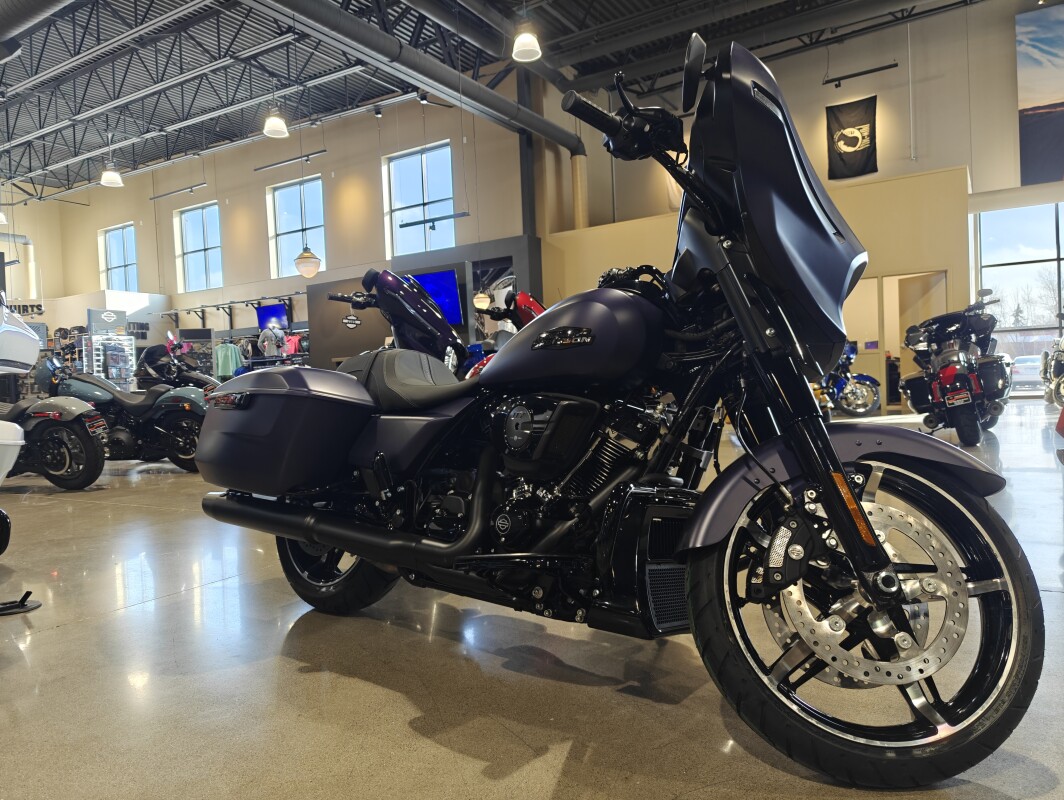 2025 Harley-Davidson Street Glide Purple Abyss Denim - Black Finish - Photo 2