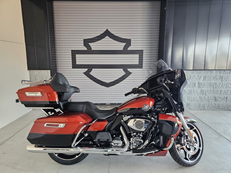 2025 Harley-Davidson<sup>®</sup> Street Glide® Ultra