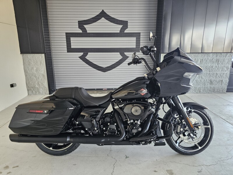 2025 Harley-Davidson<sup>®</sup> Road Glide®