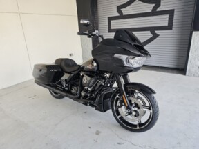 2025 Harley-Davidson<sup>®</sup> Road Glide® thumb 2