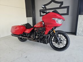 2025 Harley-Davidson<sup>®</sup> CVO™ Road Glide® ST thumb 2