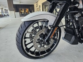 2025 Harley-Davidson<sup>®</sup> Road Glide<sup>®</sup> 3 thumb 0
