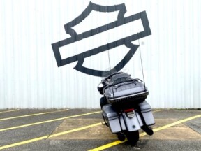 2020 Harley-Davidson® CVO™ Limited Smoky Gray & Stormcloud thumb 1