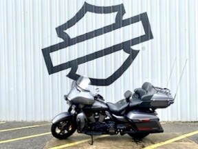 2020 Harley-Davidson® CVO™ Limited Smoky Gray & Stormcloud thumb 2