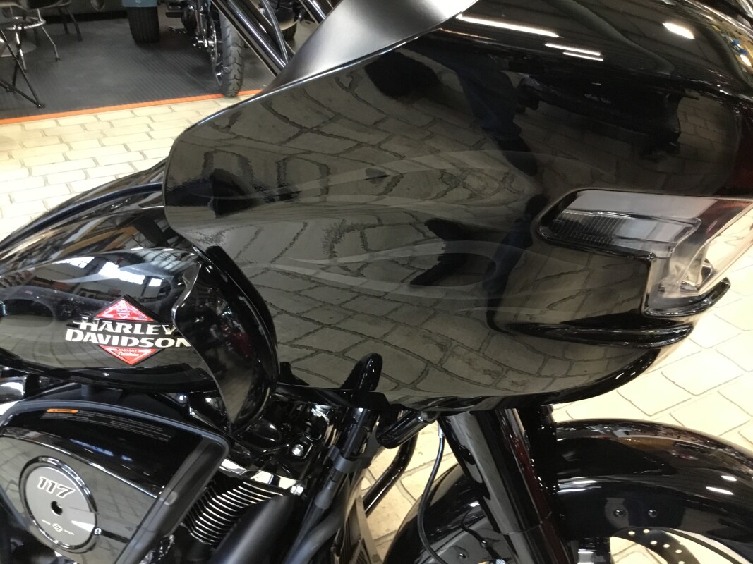 2025 Harley-Davidson Road Glide Midnight Firestorm - Black Finish - Photo 4