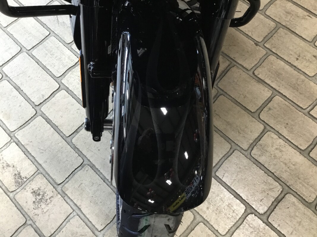 2025 Harley-Davidson Road Glide Midnight Firestorm - Black Finish - Photo 3