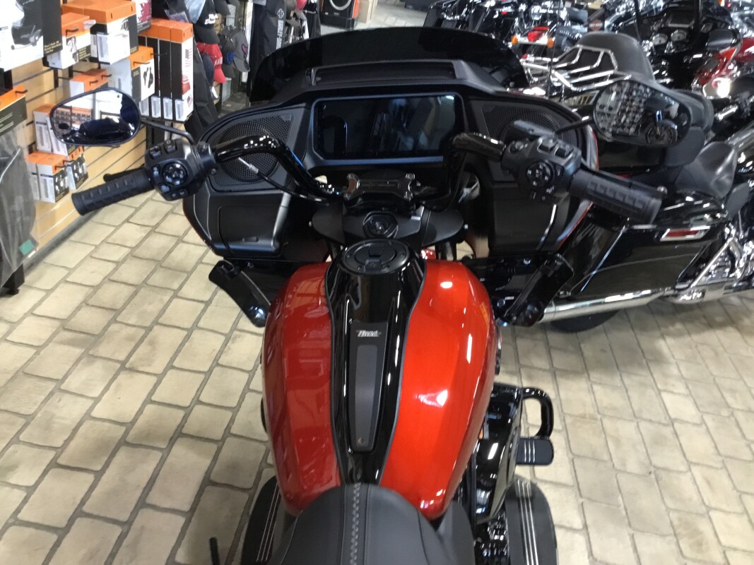2025 Harley-Davidson Road Glide Whiskey Firestorm - Black Finish - Photo 7